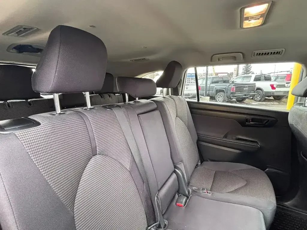 Toyota Highlander снимка Toyota Highlander