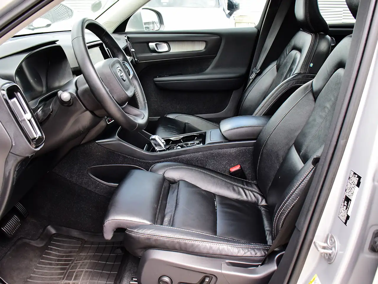 Volvo XC40 снимка Volvo XC40