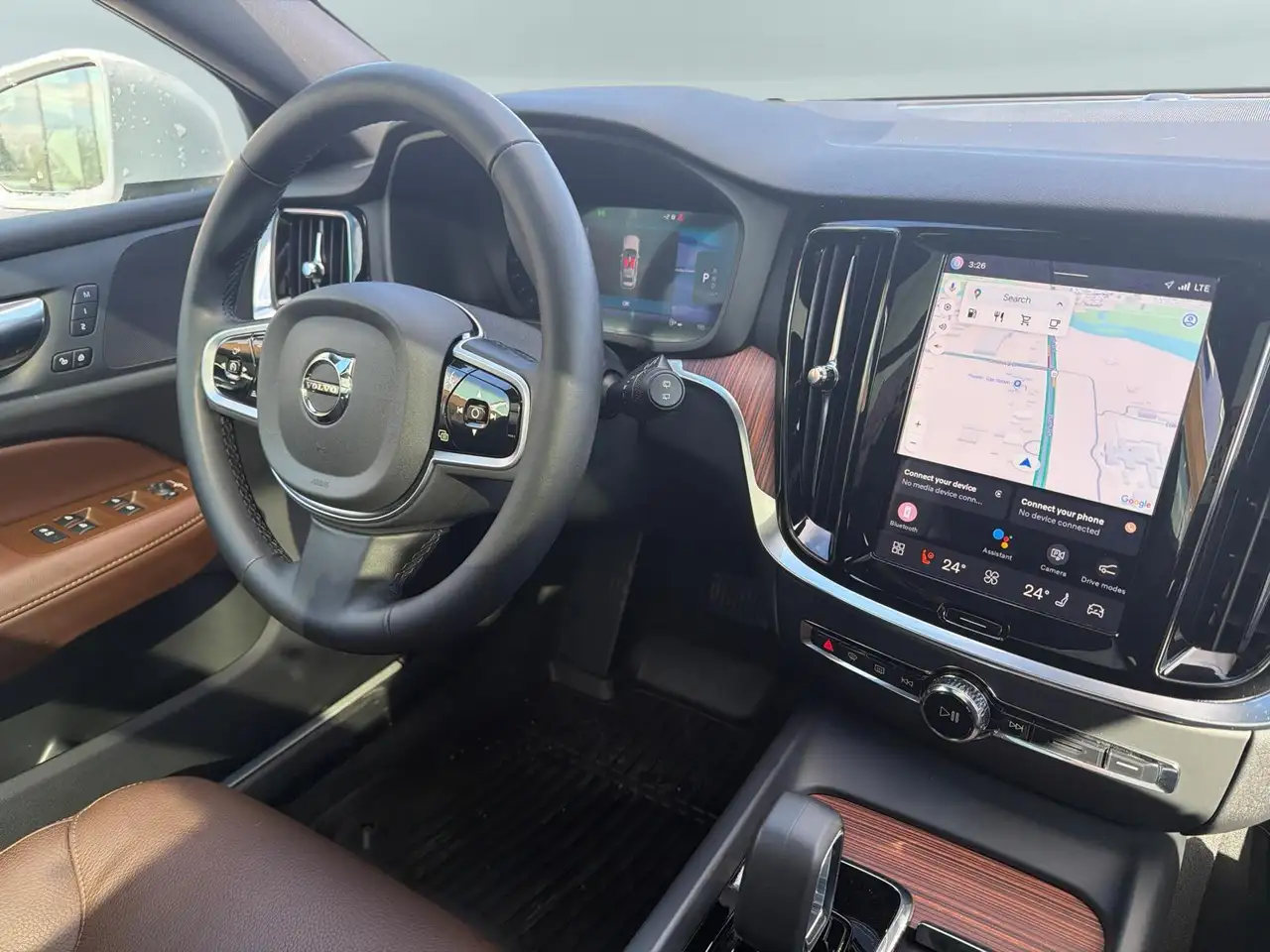 Volvo V60 Cross Country снимка Volvo V60 Cross Country