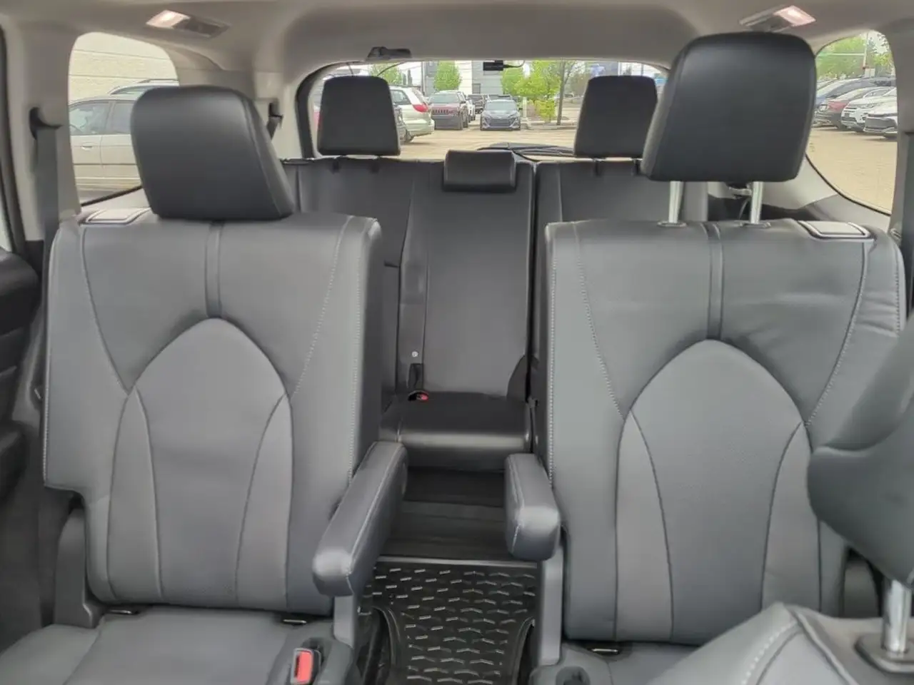 Toyota Grand Highlander fotografie Toyota Grand Highlander