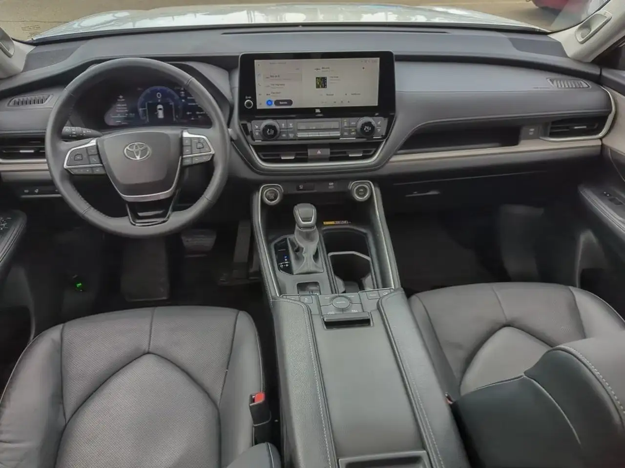 Toyota Grand Highlander fotografie Toyota Grand Highlander