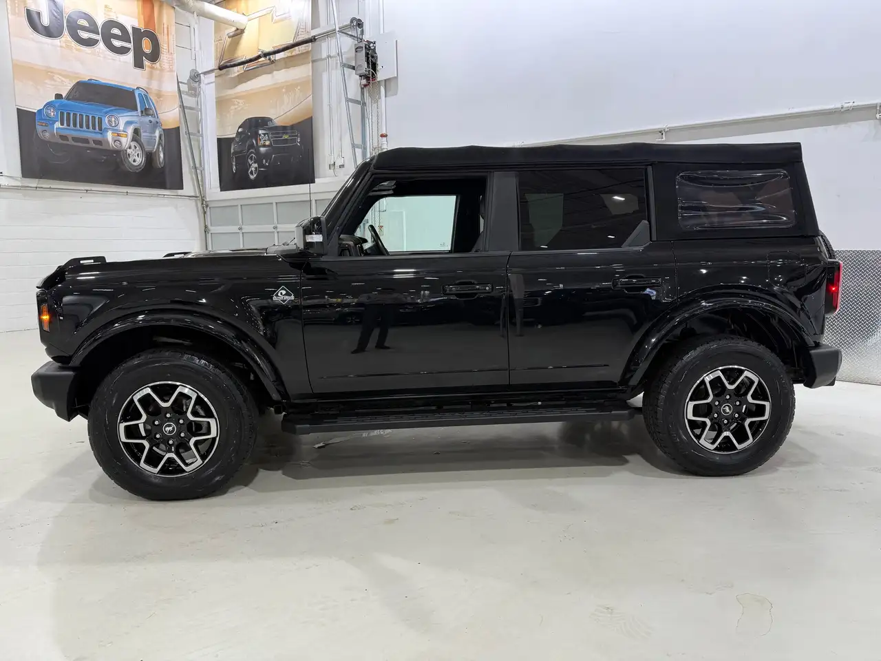 Ford Bronco снимка Ford Bronco