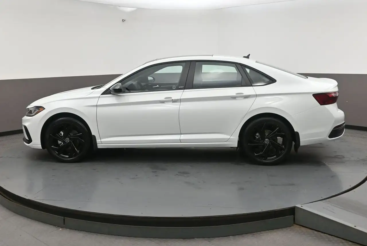 Volkswagen Jetta снимка Volkswagen Jetta