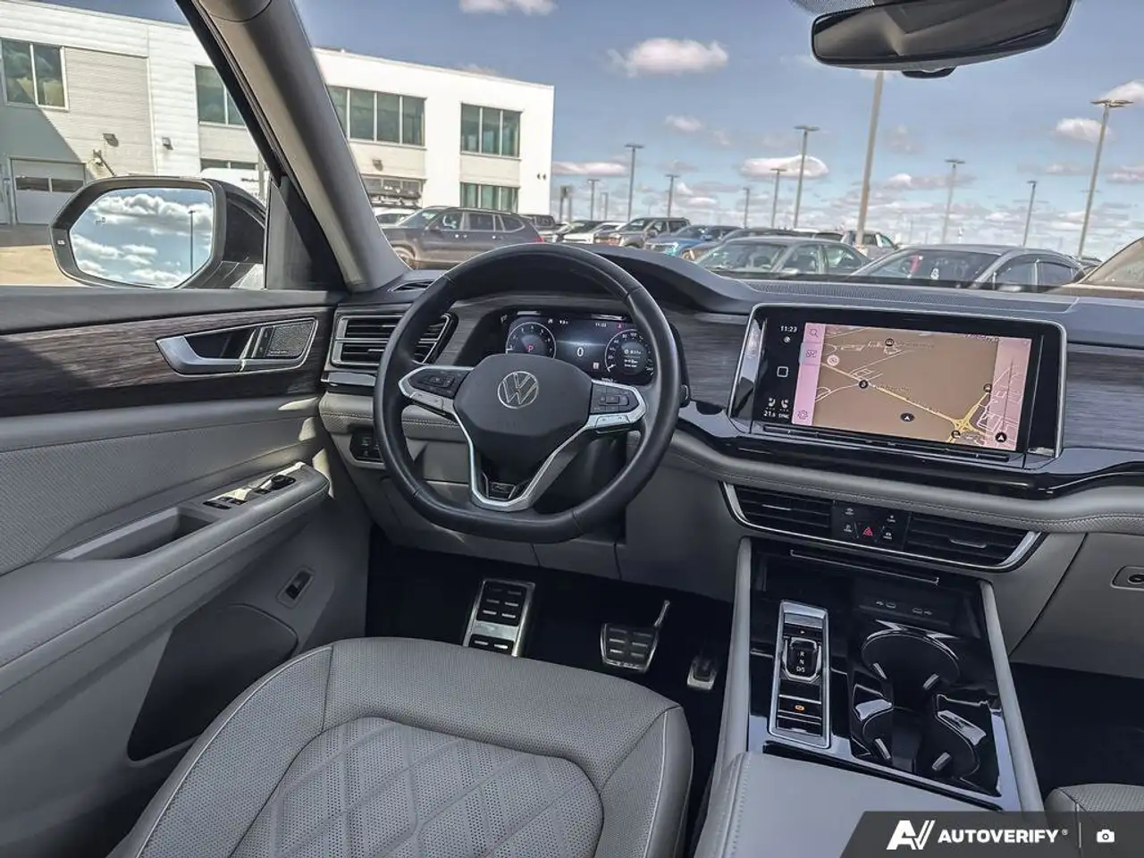 Volkswagen Atlas снимка Volkswagen Atlas