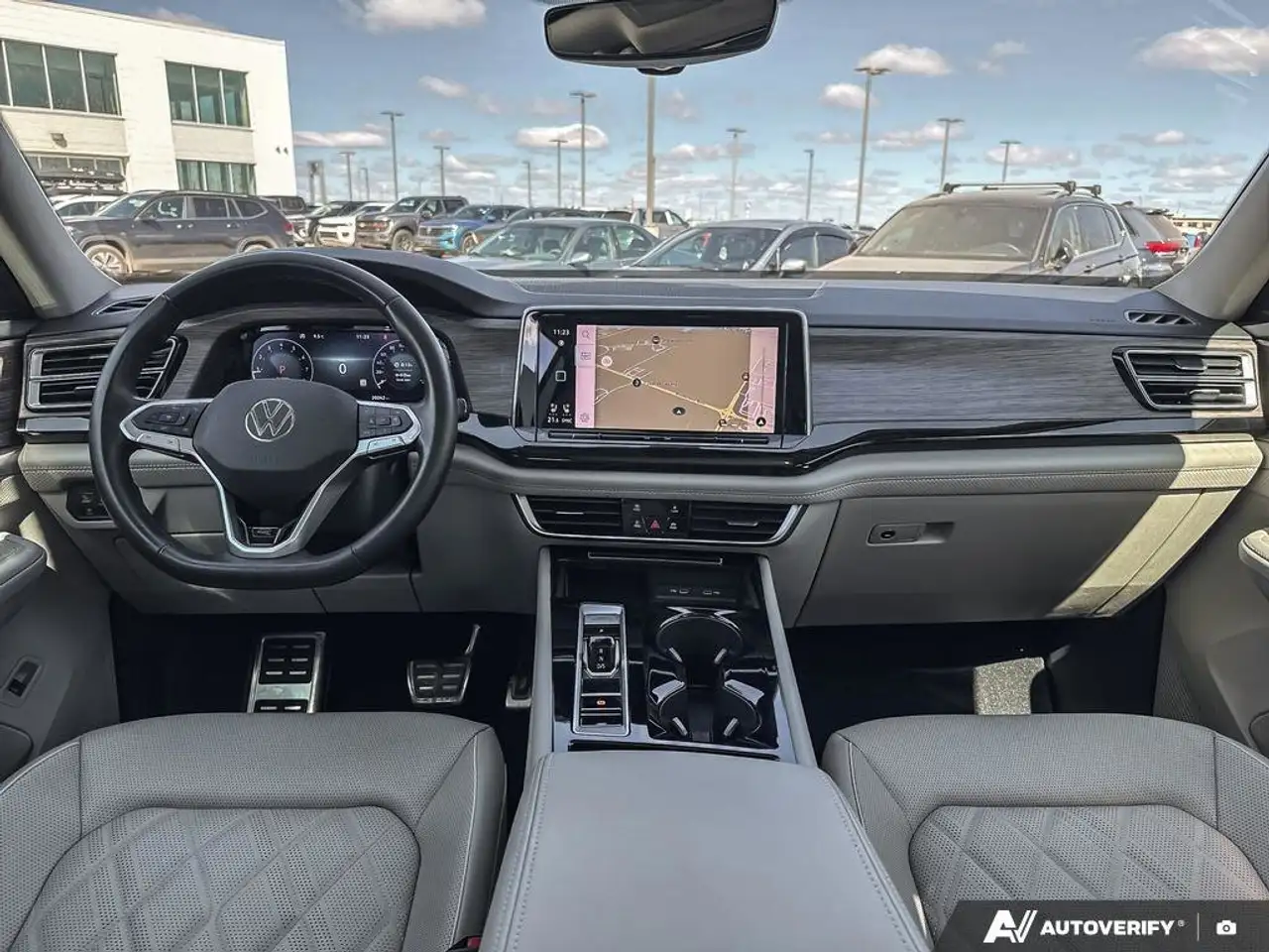 Volkswagen Atlas снимка Volkswagen Atlas