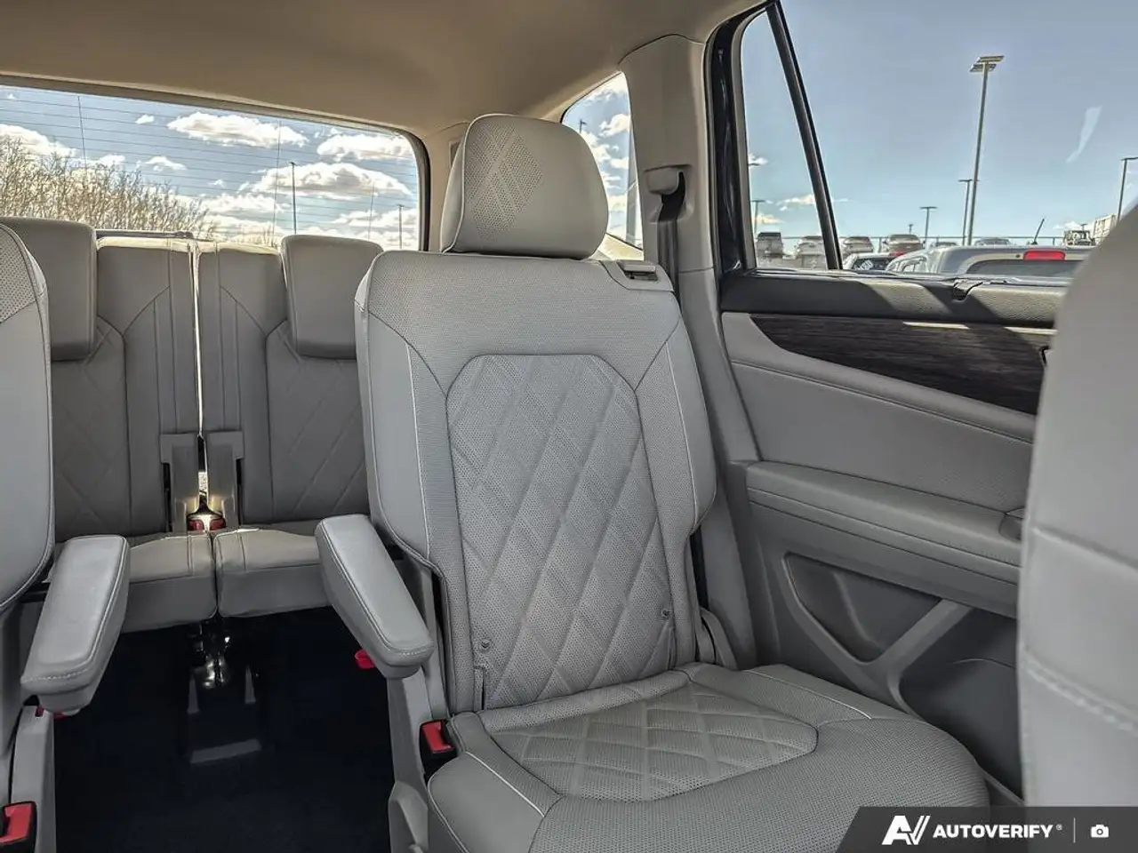 Volkswagen Atlas снимка Volkswagen Atlas