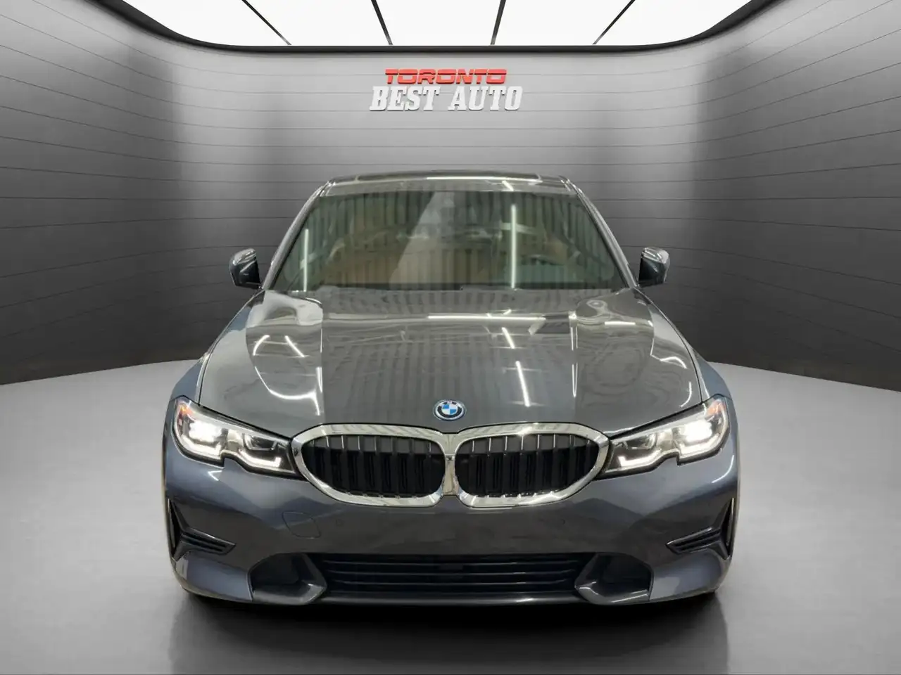 BMW 3 Series снимка BMW 3 Series