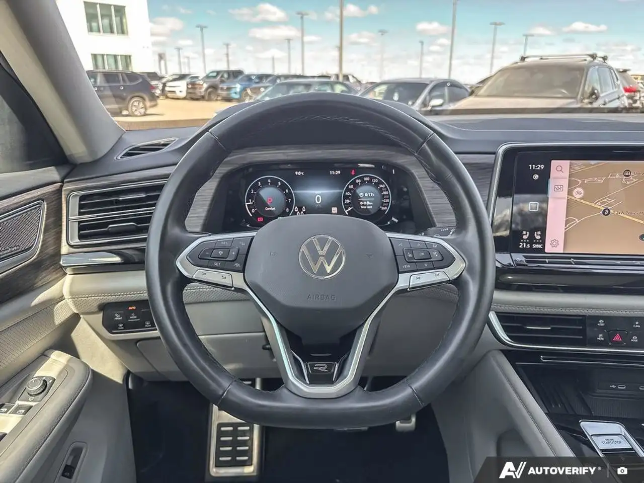 Volkswagen Atlas снимка Volkswagen Atlas