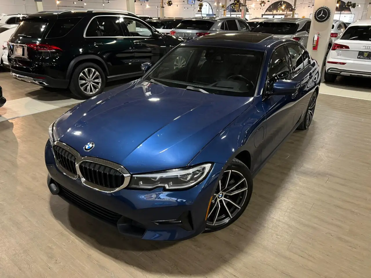 BMW 3 Series снимка BMW 3 Series