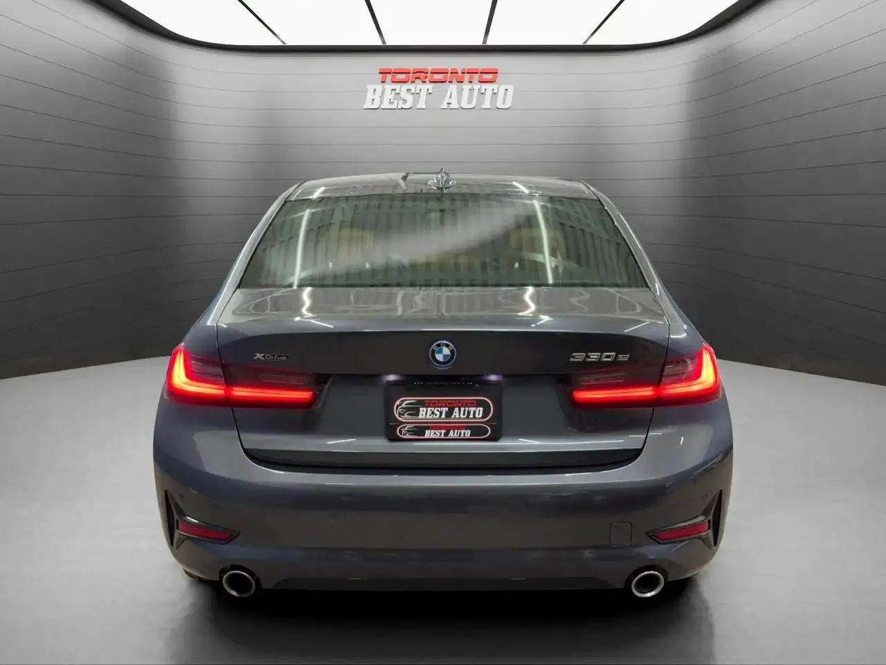 BMW 3 Series снимка BMW 3 Series