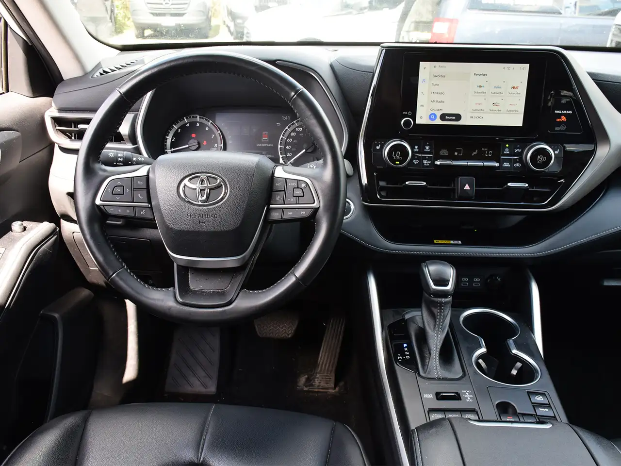 Toyota Highlander снимка Toyota Highlander
