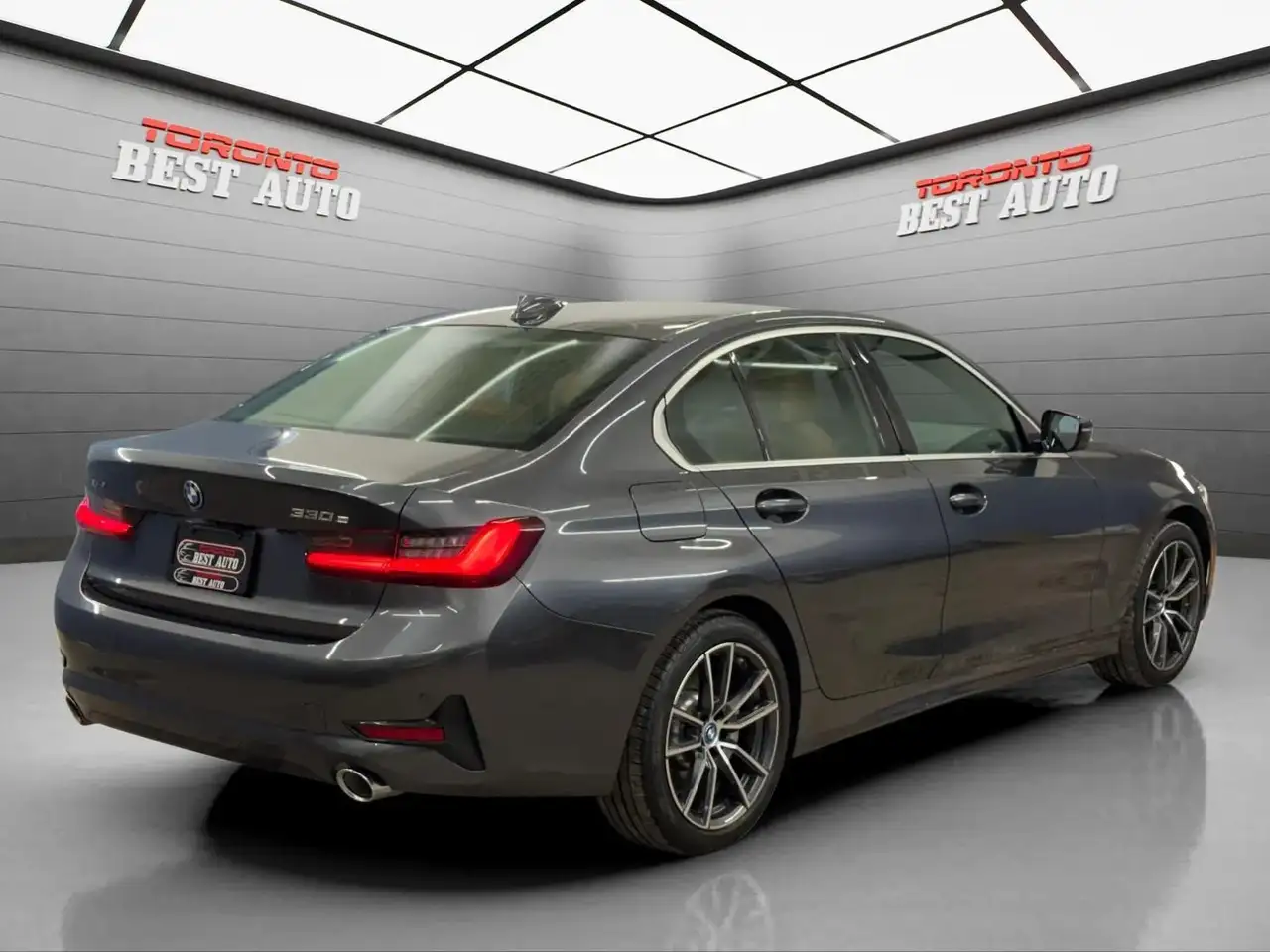 BMW 3 Series снимка BMW 3 Series