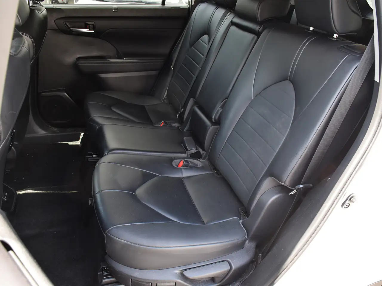 Toyota Highlander снимка Toyota Highlander