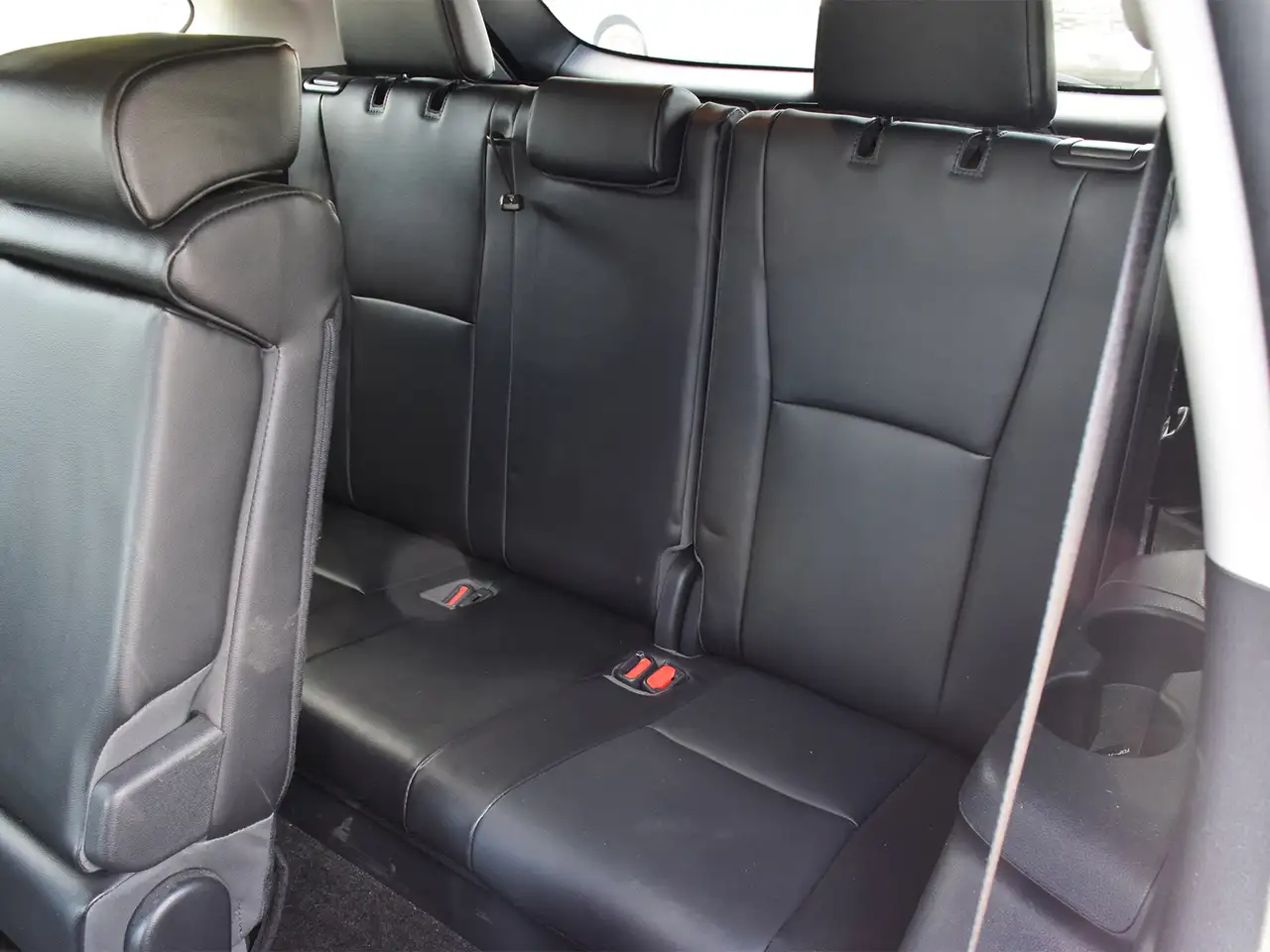 Toyota Highlander снимка Toyota Highlander