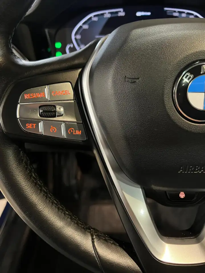 BMW 3 Series снимка BMW 3 Series