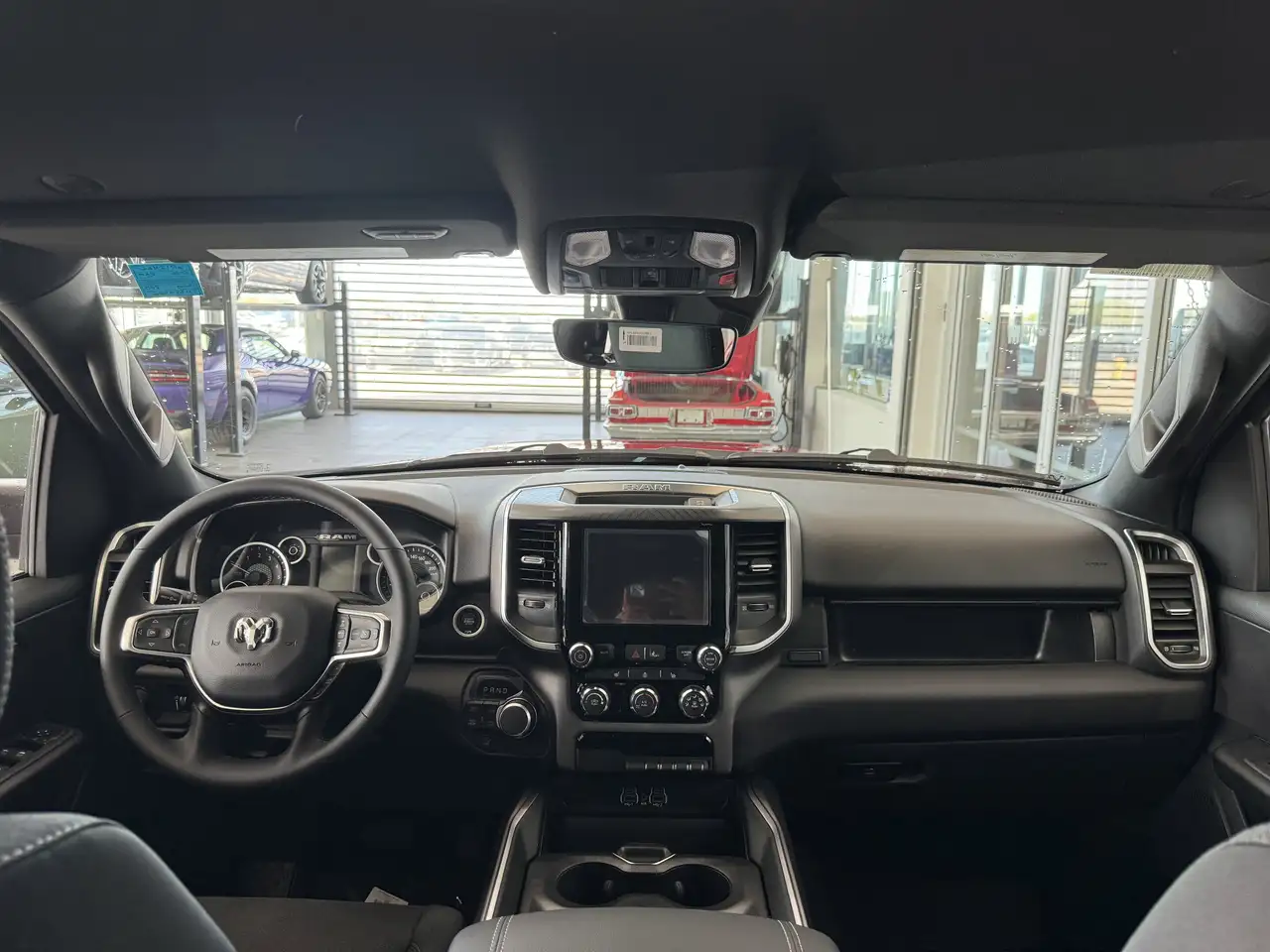 RAM 1500 снимка RAM 1500