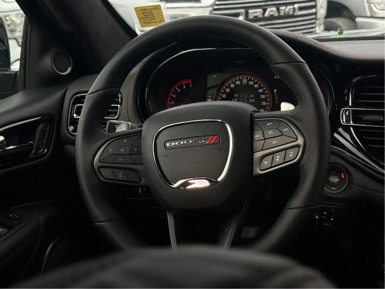 Dodge Durango снимка Dodge Durango