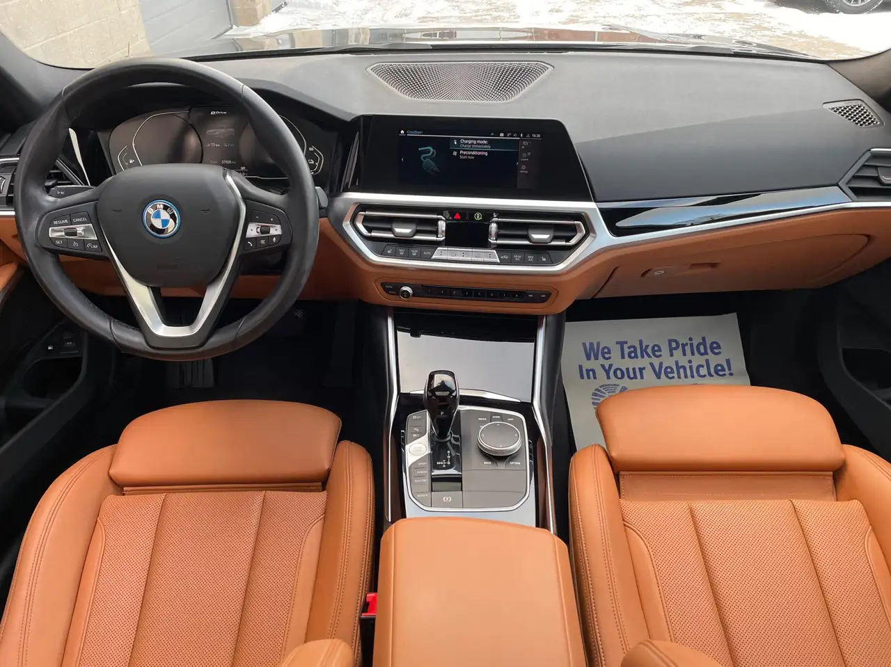 BMW 3 Series снимка BMW 3 Series