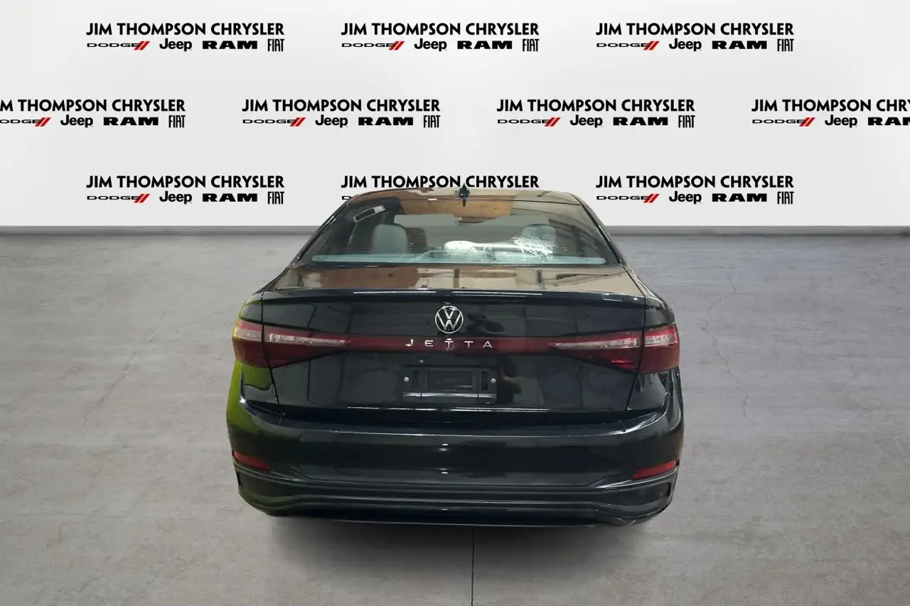 Volkswagen Jetta снимка Volkswagen Jetta