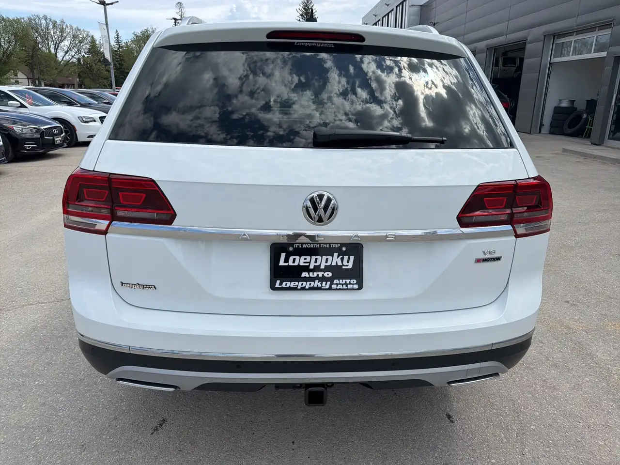 Volkswagen Atlas снимка Volkswagen Atlas