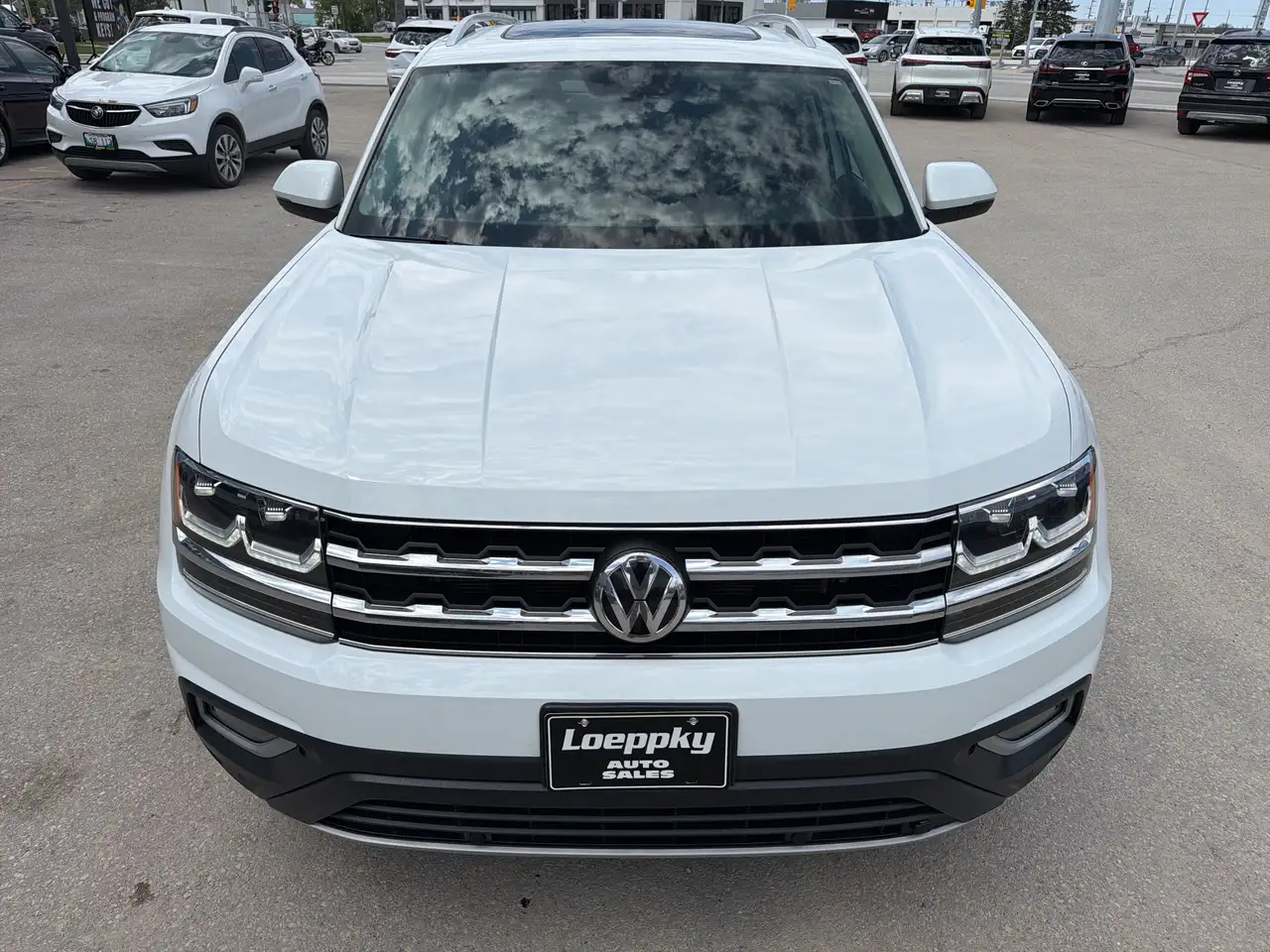 Volkswagen Atlas снимка Volkswagen Atlas