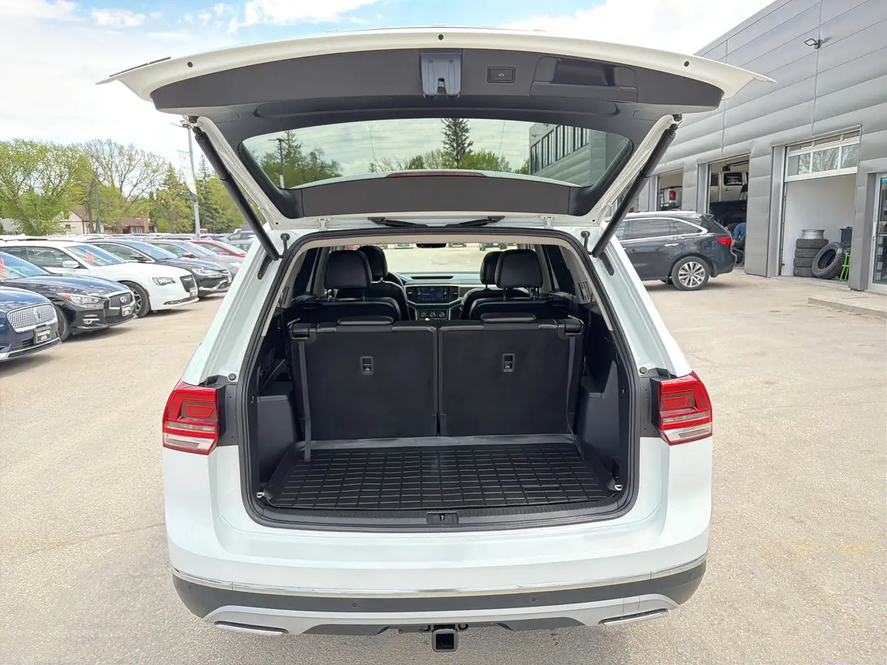 Volkswagen Atlas снимка Volkswagen Atlas