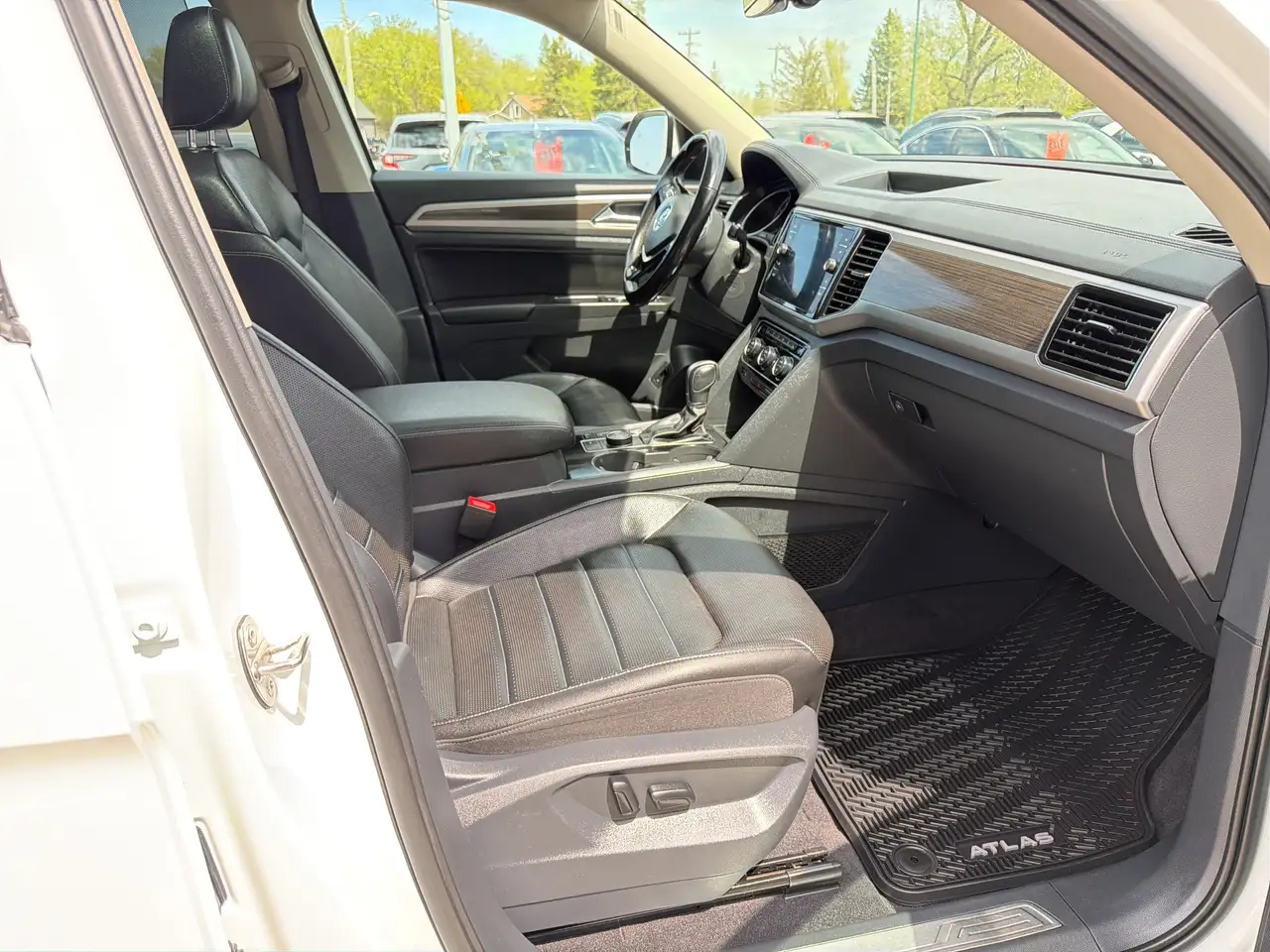 Volkswagen Atlas снимка Volkswagen Atlas