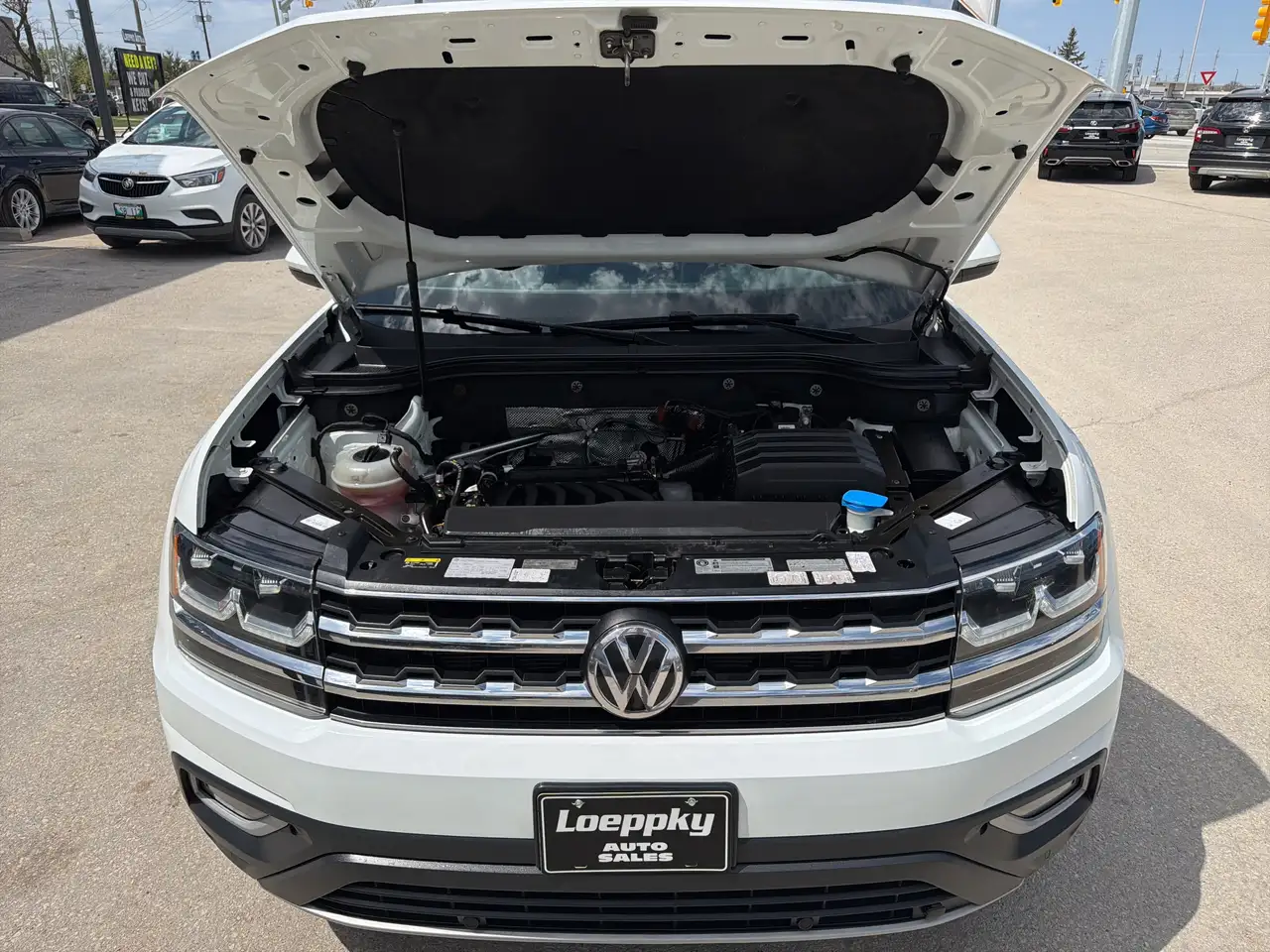 Volkswagen Atlas снимка Volkswagen Atlas