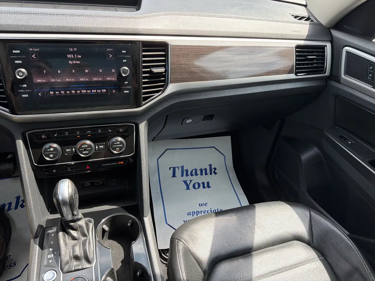 Volkswagen Atlas снимка Volkswagen Atlas
