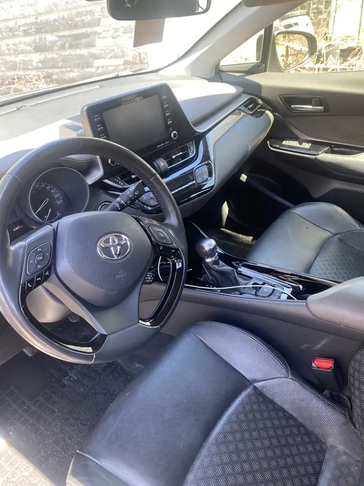 Toyota C-HR снимка Toyota C-HR