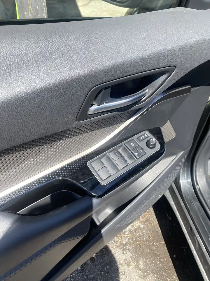 Toyota C-HR снимка Toyota C-HR