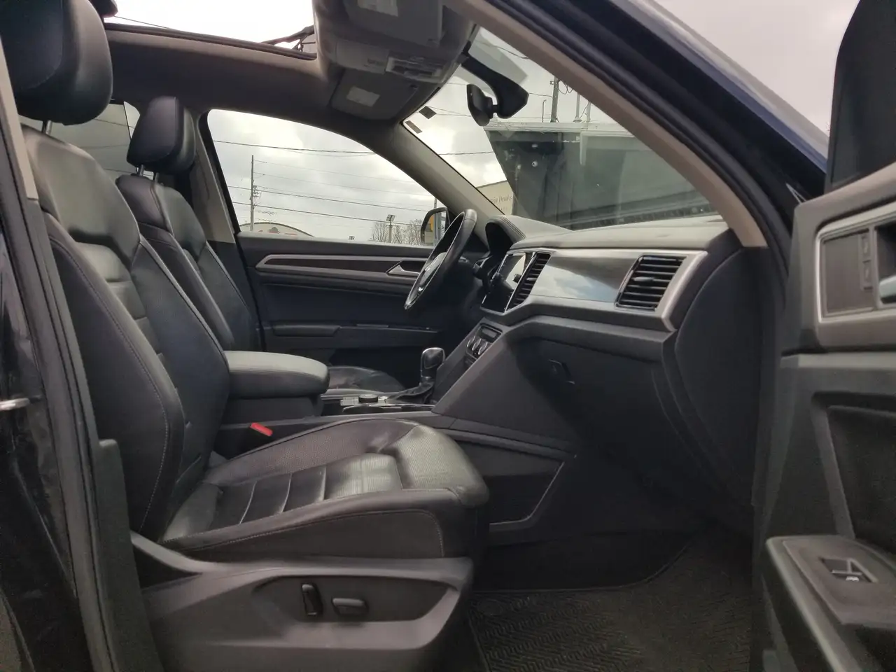 Volkswagen Atlas снимка Volkswagen Atlas