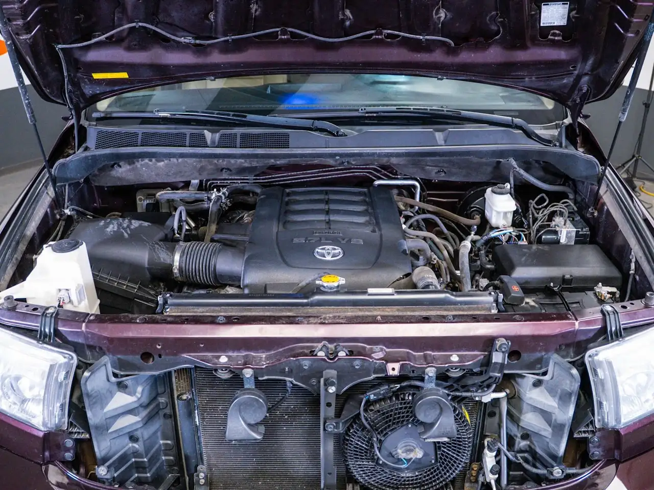 Toyota Sequoia снимка Toyota Sequoia