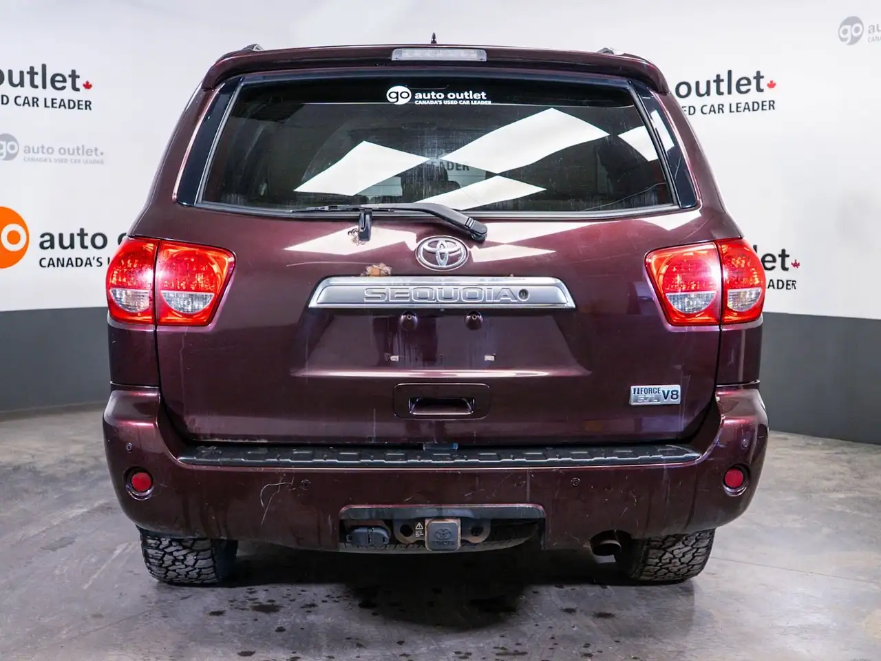 Toyota Sequoia снимка Toyota Sequoia