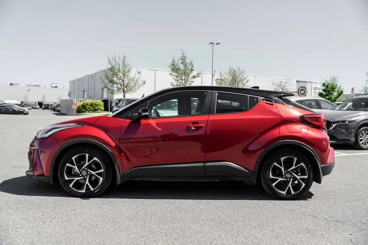 Toyota C-HR photo Toyota C-HR