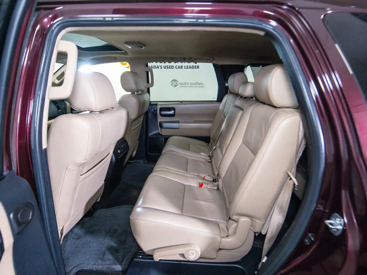 Toyota Sequoia снимка Toyota Sequoia