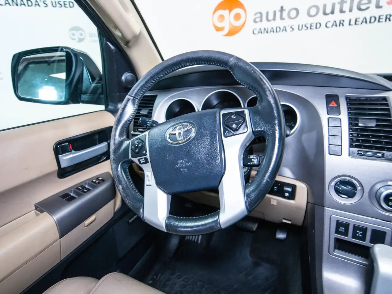 Toyota Sequoia снимка Toyota Sequoia