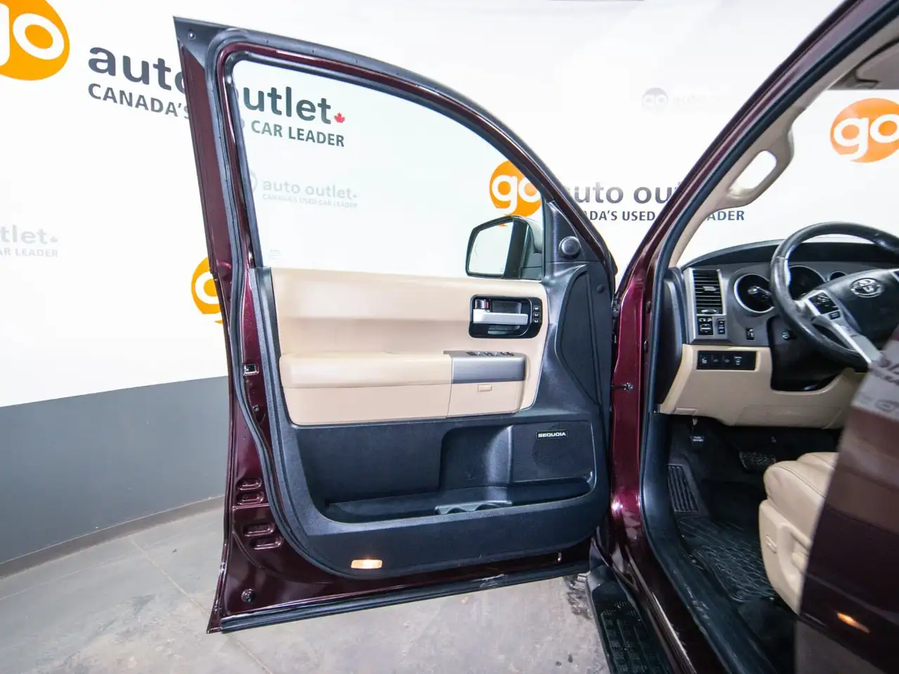 Toyota Sequoia снимка Toyota Sequoia