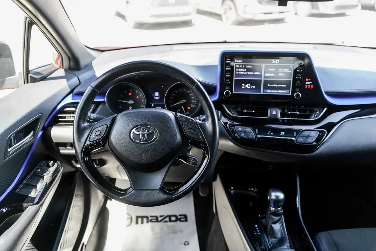 Toyota C-HR photo Toyota C-HR