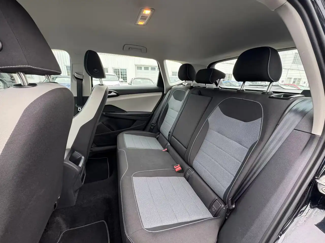 Volkswagen Taos снимка Volkswagen Taos