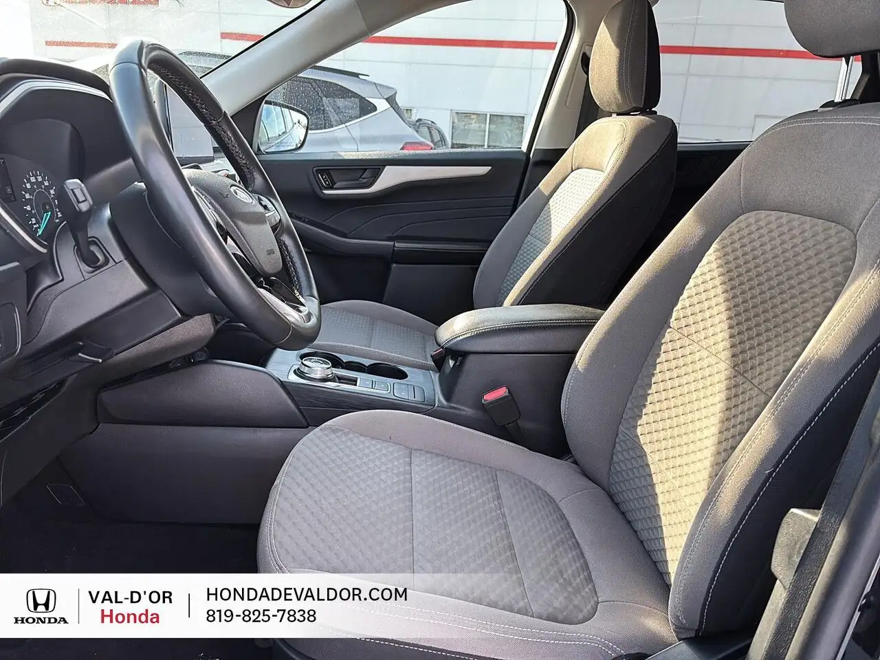 Ford Escape снимка Ford Escape