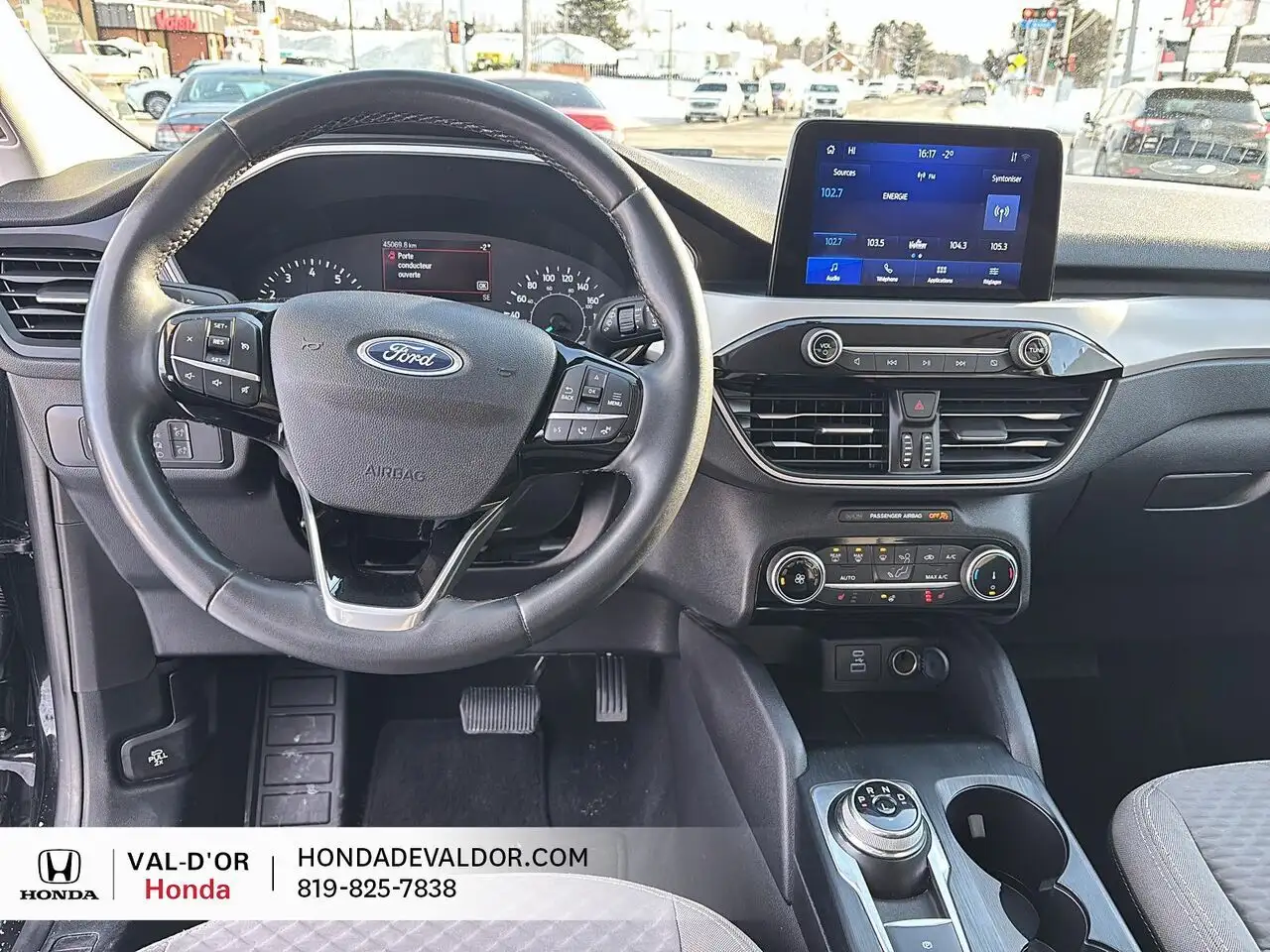 Ford Escape снимка Ford Escape