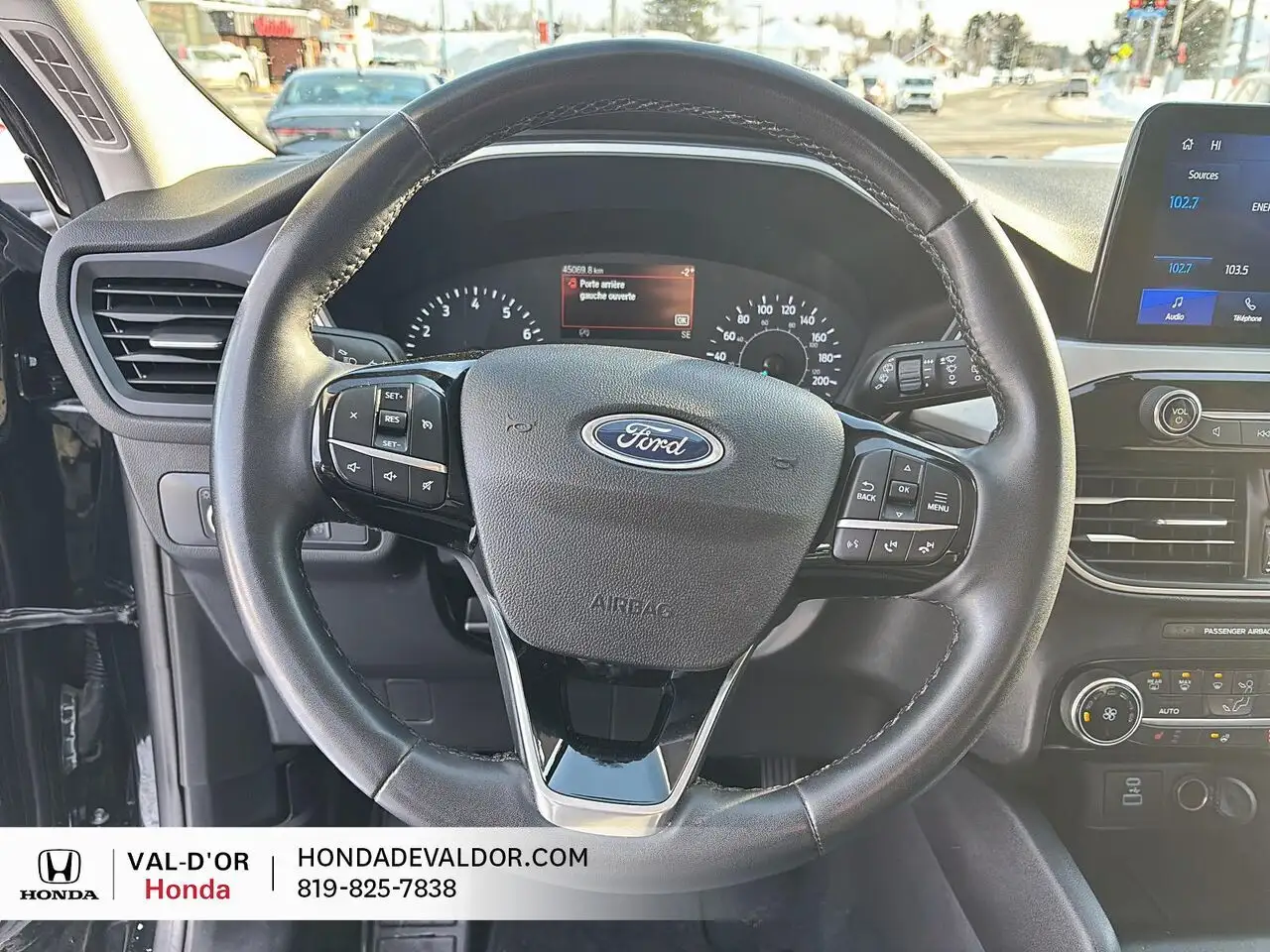 Ford Escape снимка Ford Escape
