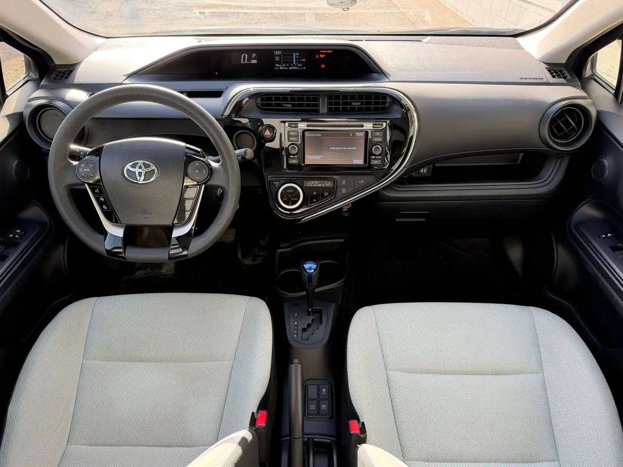 Toyota Prius c снимка Toyota Prius c