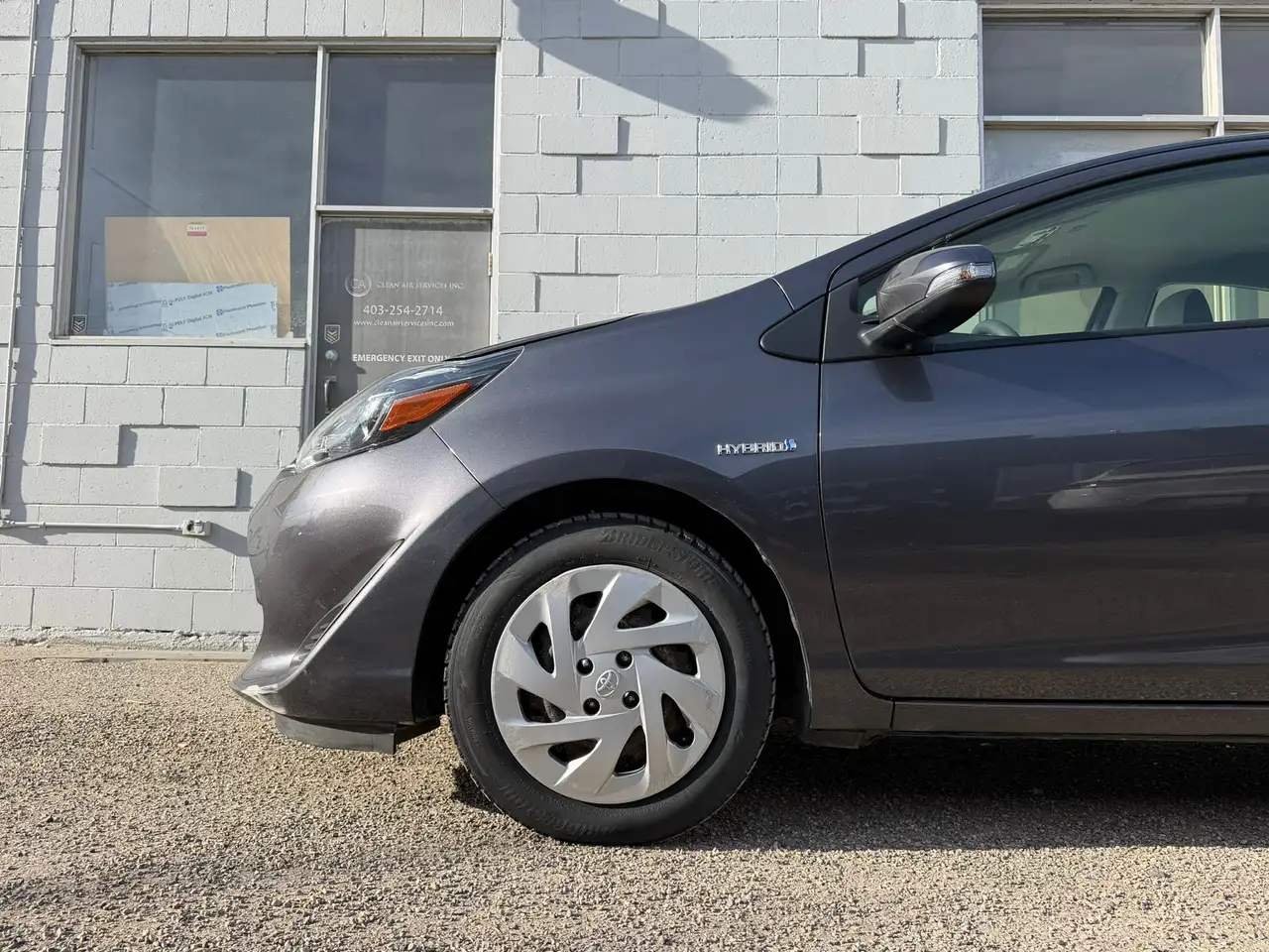Toyota Prius c снимка Toyota Prius c