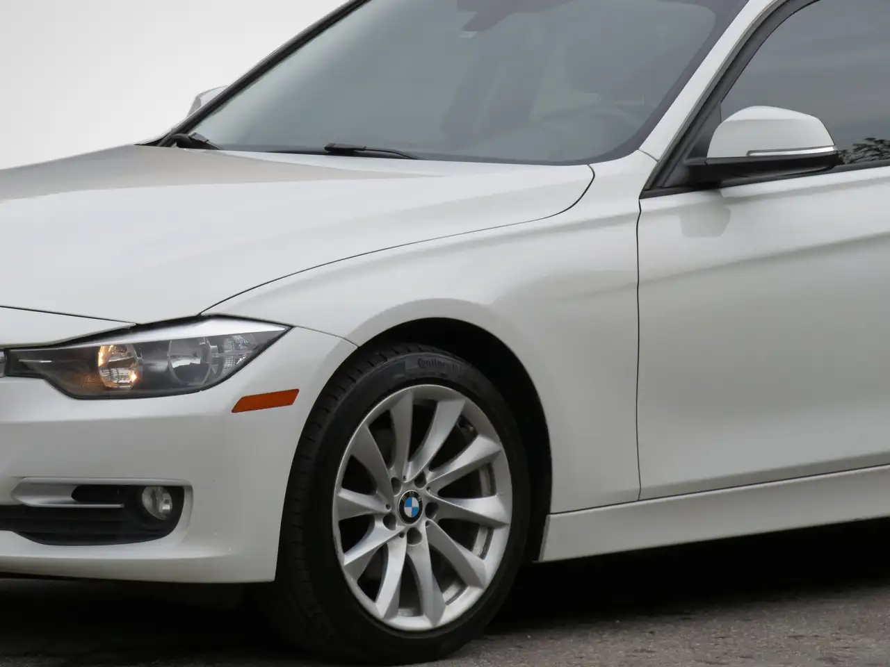 BMW 3 Series photo BMW 3 Series