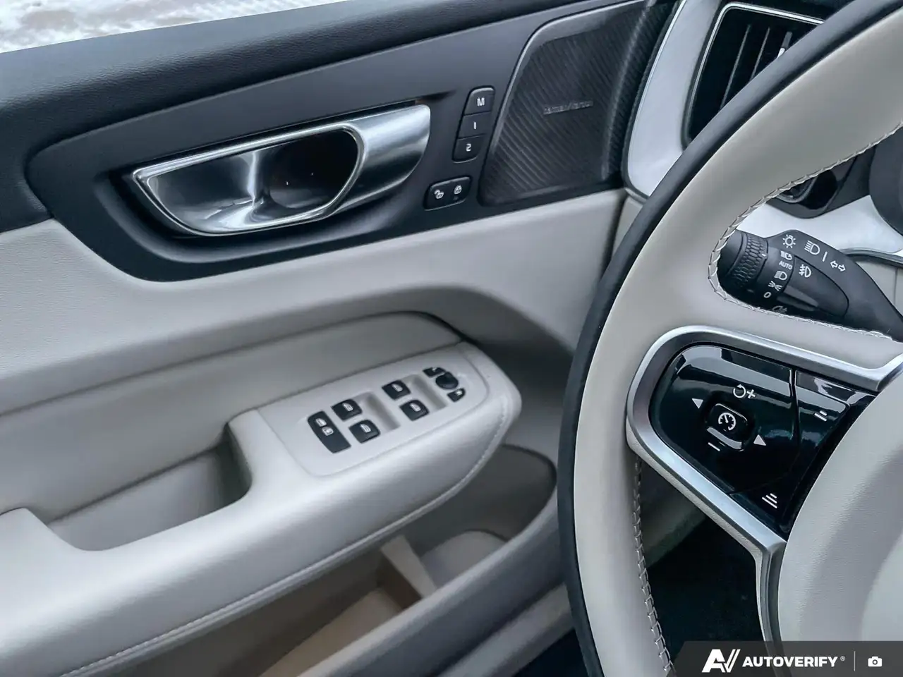 Volvo XC60 снимка Volvo XC60