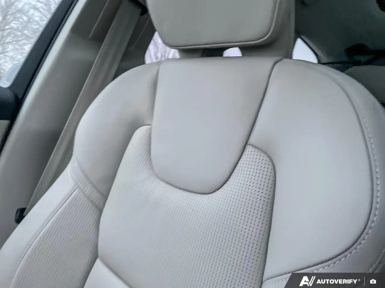 Volvo XC60 снимка Volvo XC60