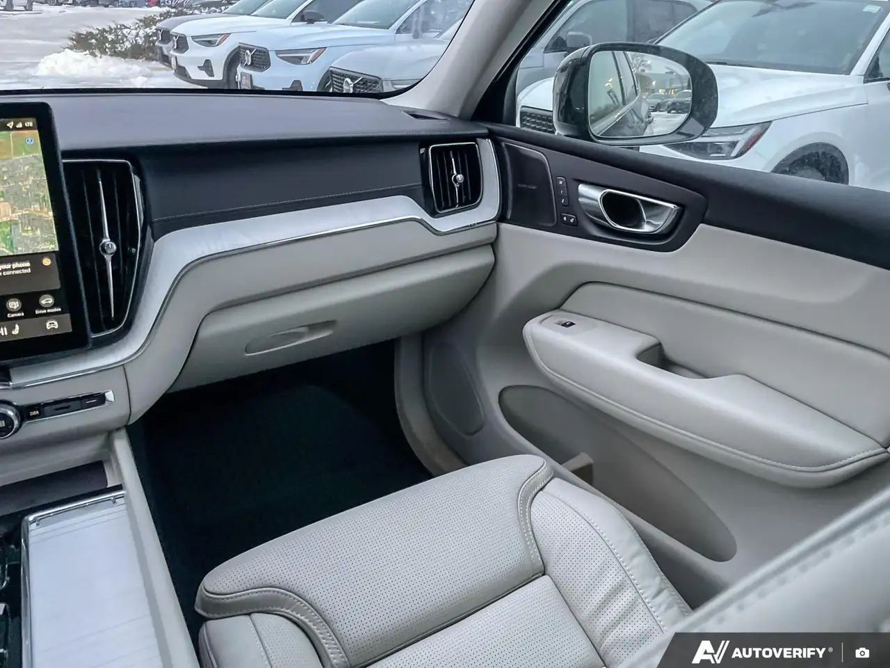 Volvo XC60 снимка Volvo XC60