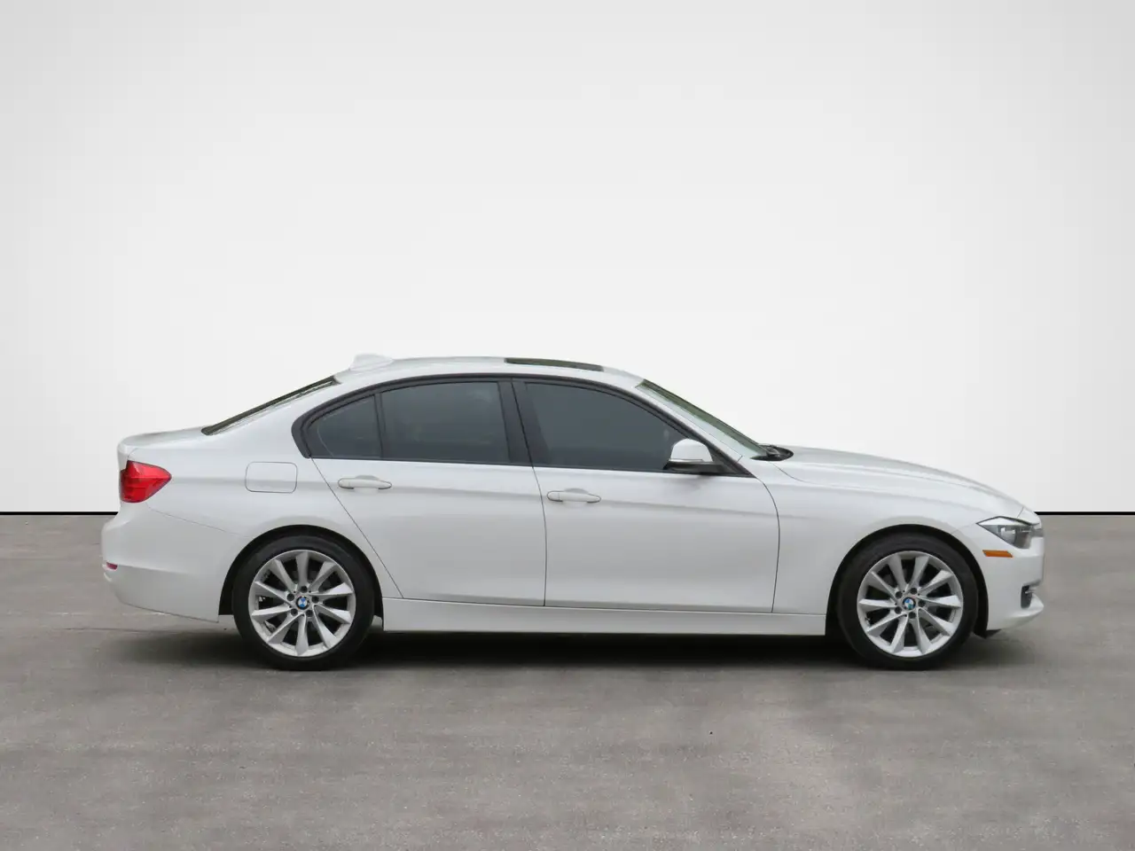 BMW 3 Series photo BMW 3 Series